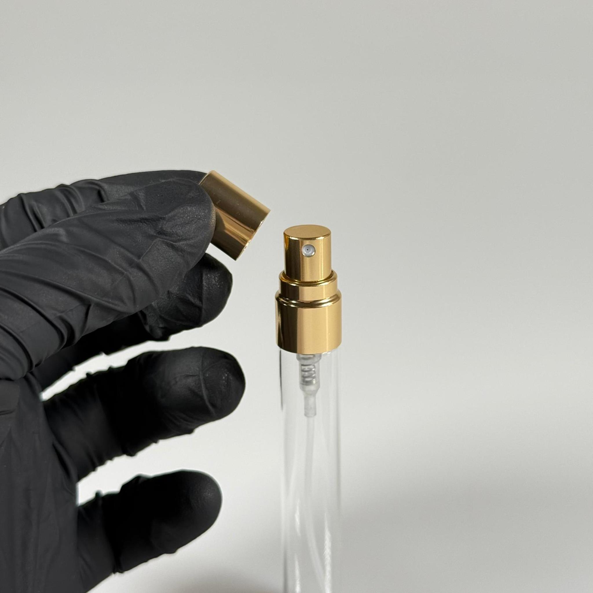 8 CC TESTER PARFÜM ŞİŞESİ - CAM KALEM PARFÜM ŞİŞESİ GOLD METAL SPREYLİ KAPAKLI TAKIM - 8 ML CAM TÜP PARFÜM ŞİŞESİ - VİDALI SPREY VALF TEKRAR DOLDURULABİLİR - HEDİYELİK CAM KOLONYA ŞİŞESİ - DÜĞÜN, NİŞAN, SÖZ, KINA, CENAZE, PROMOSYON İÇİN HEDİYELİK KOLONYA ŞİŞELERİ