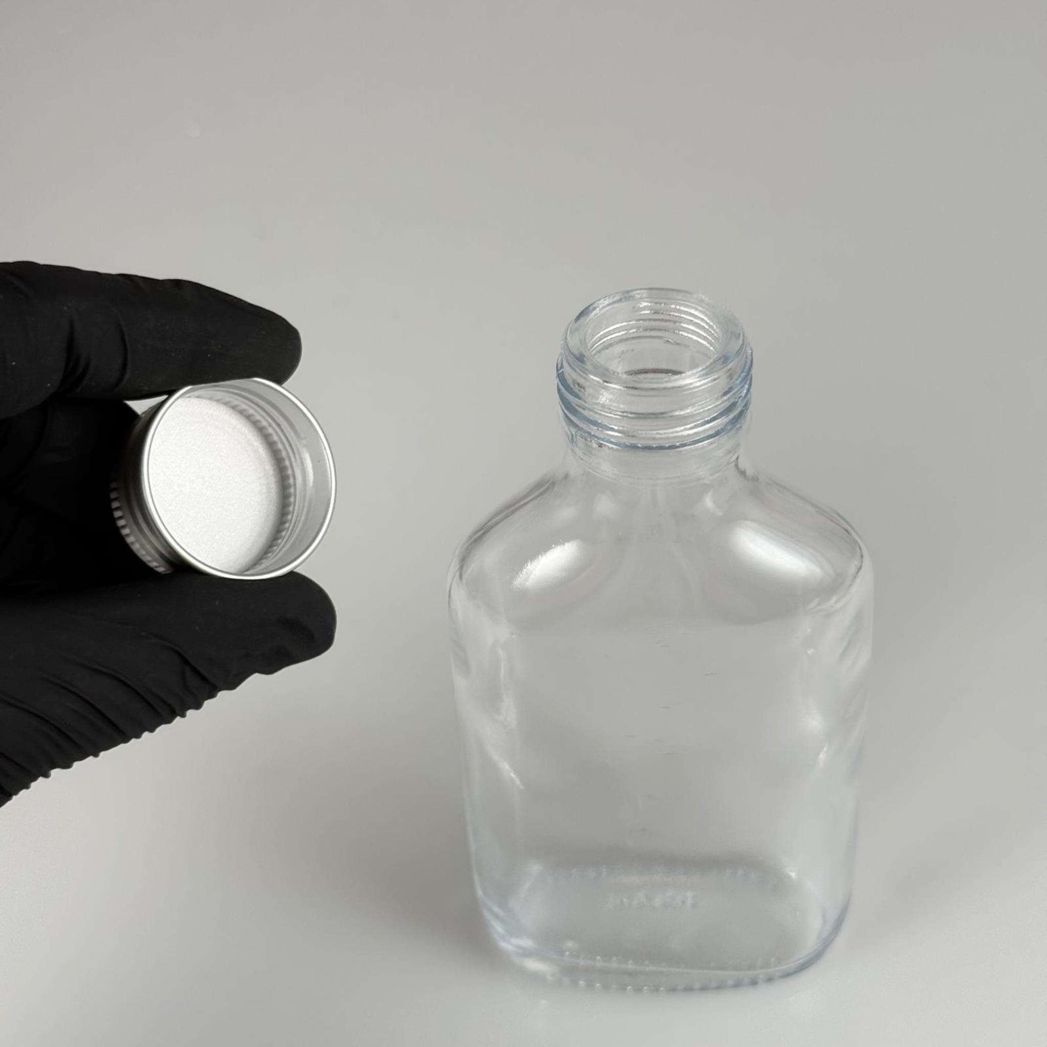 100 CC YASSI CAM ŞİŞE - GÜMÜŞ METAL ALÜMİNYUM KAPAKLI - 100 ML CAM ŞİŞE - SOĞUK KAHVE İÇİN COLD BREW ŞİŞESİ