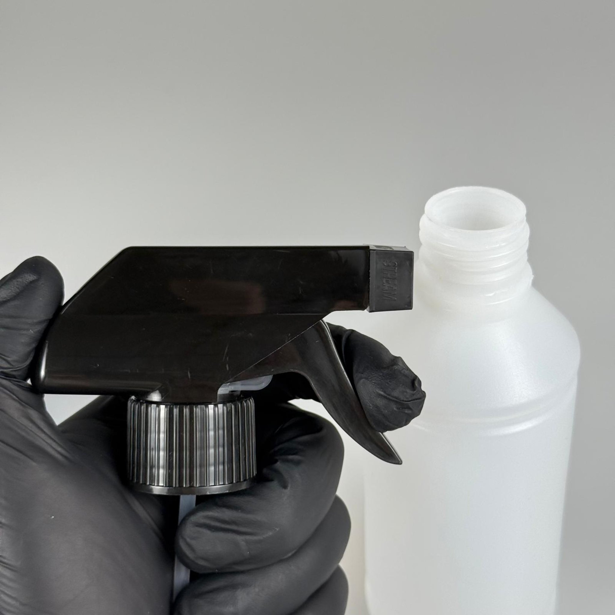 250 CC TİNER ŞİŞESİ - SİYAH TRİGER TETİK SPREYLİ - 250 ML KİMYASALA DAYANIKLI PLASTİK ŞİŞE - 0,25 LT POLİETİLEN ŞİŞE