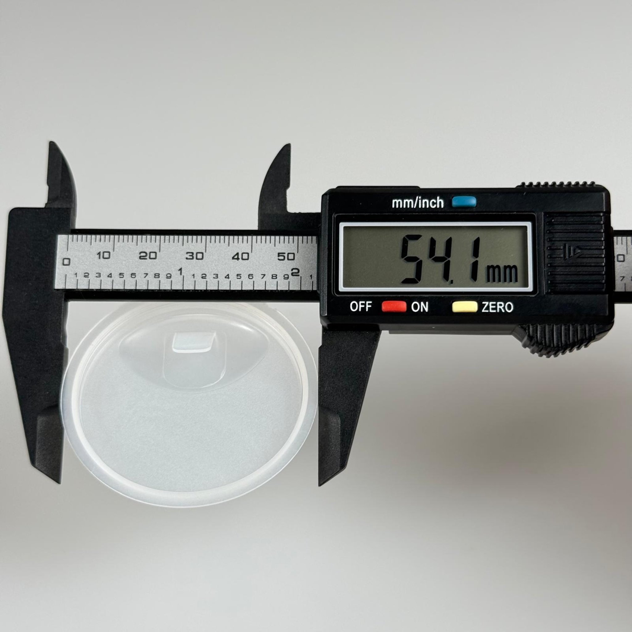 57 MM AĞIZ İÇİN PLASTİK TAPA (ŞİŞECAM 50 CC CAM KREM KAVANOZU UYUMLU)
