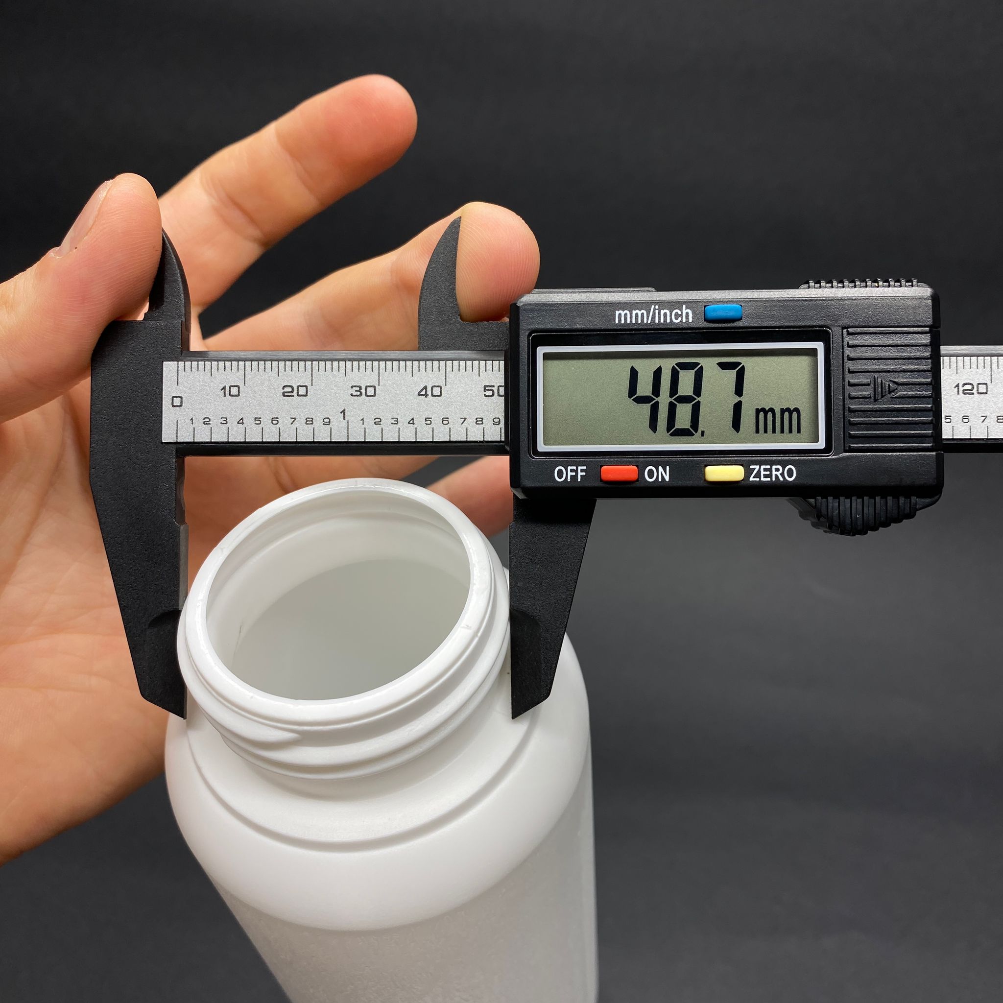 500 CC TARIM ŞİŞESİ - BEYAZ - ALÜMİNYUM CONTALI BEYAZ KAPAKLI - 500 ML GENİŞ AĞIZLI KALIN POLİETİEN ŞİŞE - ZİRAİ İLAÇ ŞİŞESİ