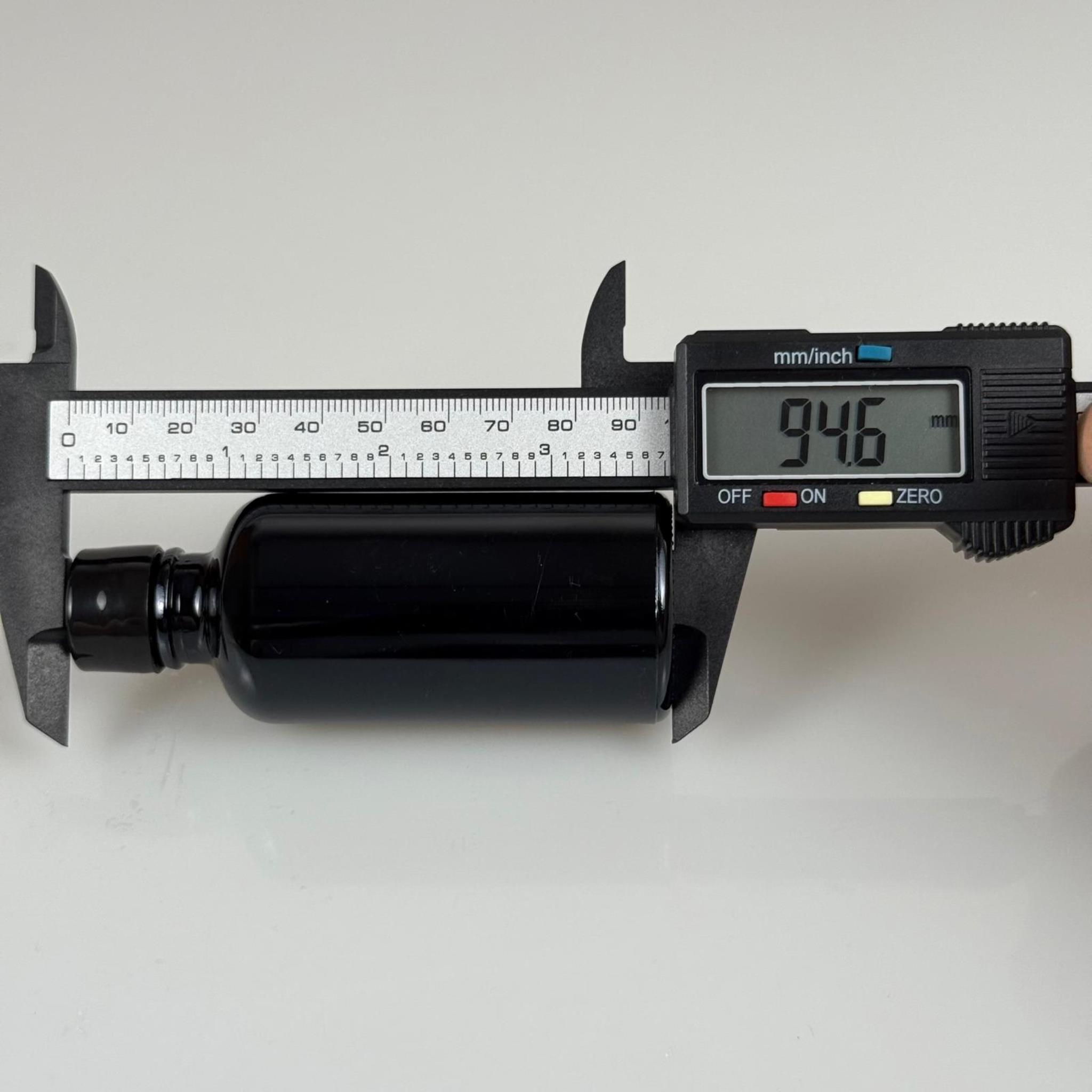 50 CC SİYAH CAM ŞİŞE + KENDİNDEN CONTALI SIZDIRMAZ SİYAH KAPAK - 50 ML KAPAKLI SİYAH CAM ŞİŞE