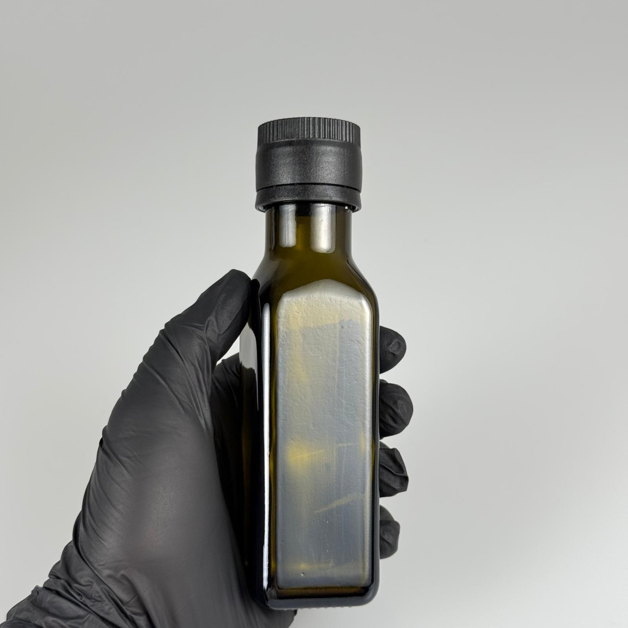 100 CC MARASKA CAM ŞİŞE KOYU YEŞİL (31 MM AĞIZ) - BİLYELİ SİYAH KİLİTLİ KAPAKLI - 100 ML  KÖŞELİ KARE MARASCA YAĞ VE SOS ŞİŞELERİ