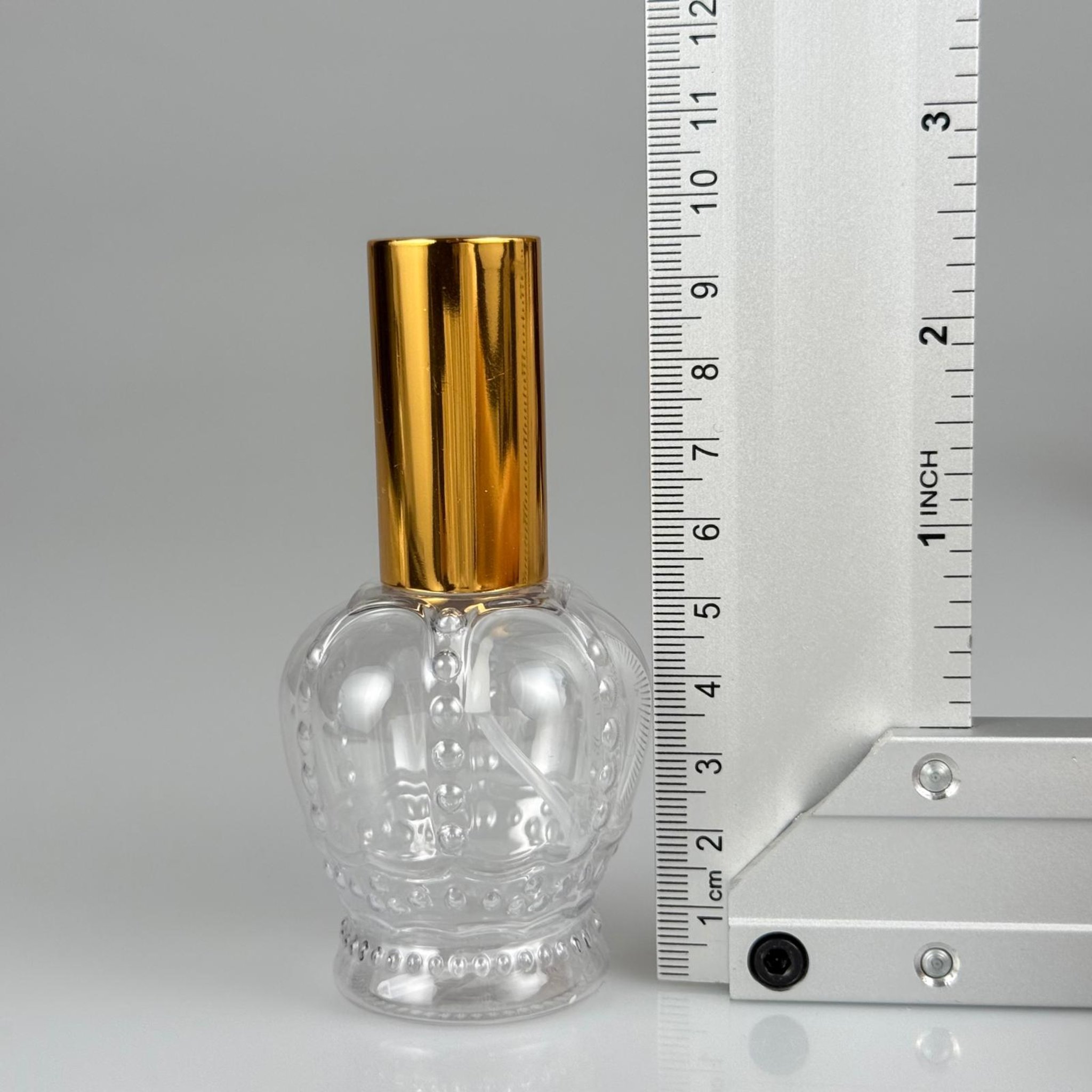 60 CC KRAL TACI MODEL GOLD SPREY KAPAKLI PET ŞİŞE - 60 ML PLASTİK ŞİŞE + GOLD KAPAKLI BEYAZ SPREY