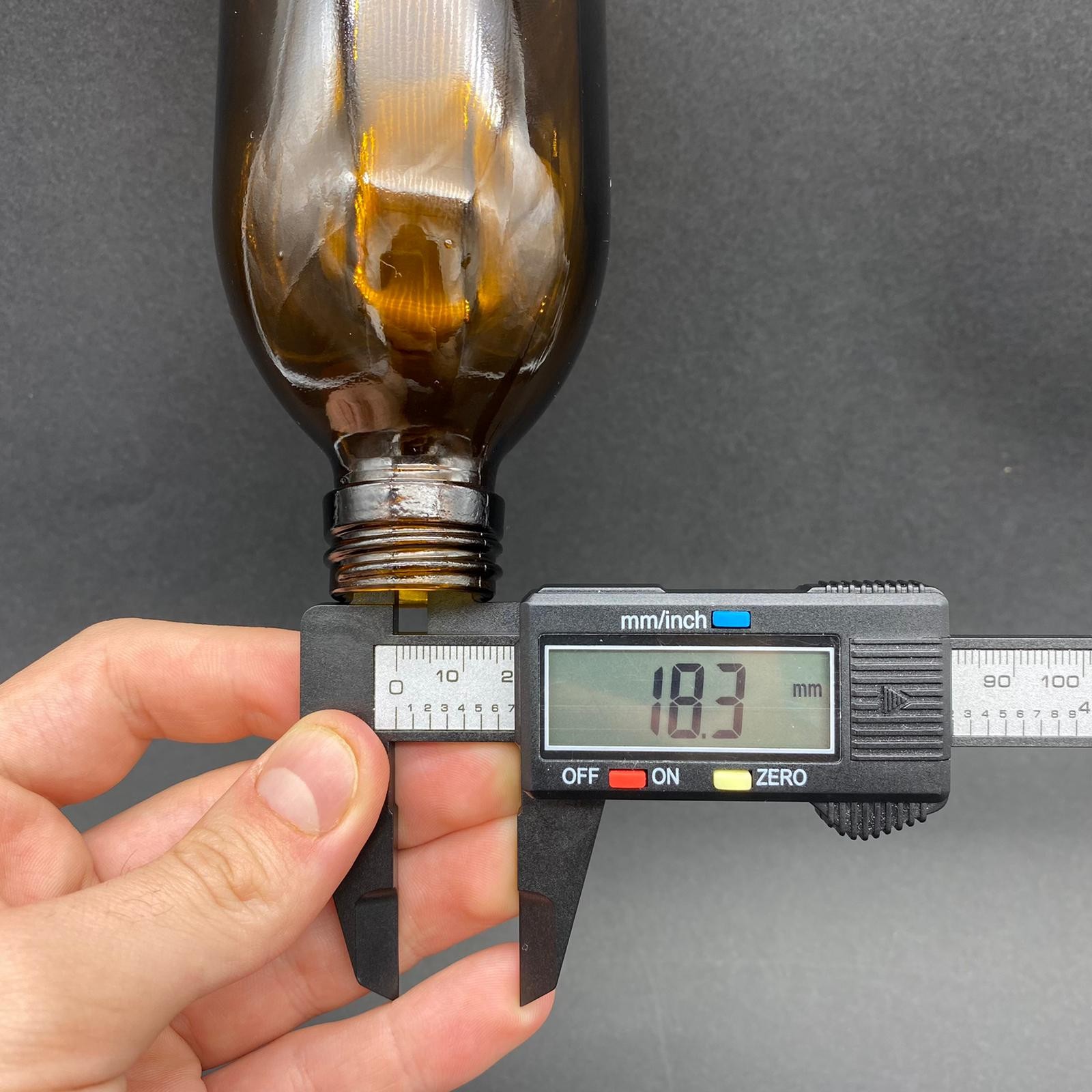 250 CC AMBER CAM ŞİŞE KAPAKSIZ (28 AĞIZ) - 250 ML CAM ŞİŞE - KAHVERENGİ - ŞİŞECAM ÜRÜN KODU: 764925 İLE EŞDEĞERDİR