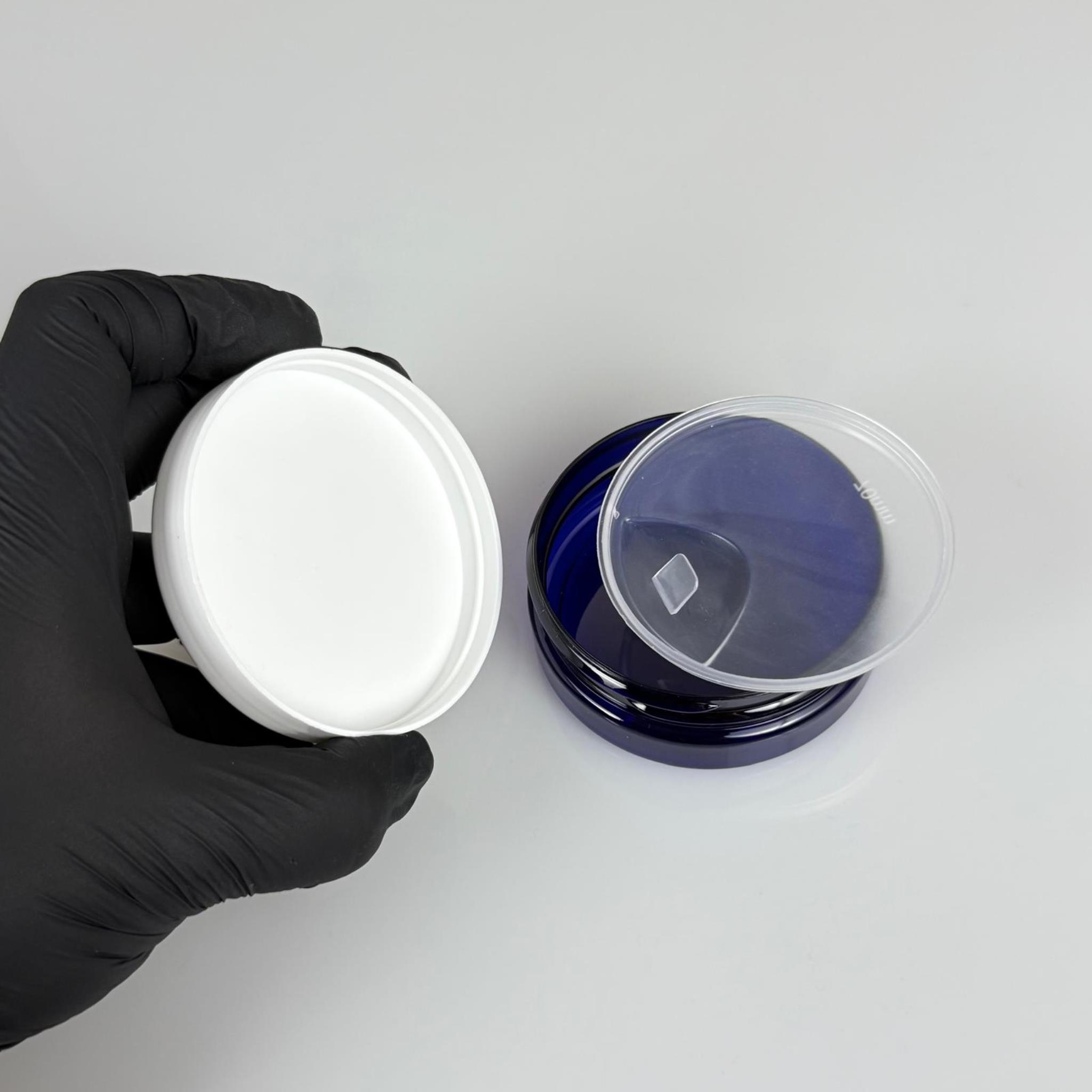 50 ML SERT PET KAVANOZ + BEYAZ PLASTİK KAPAK + İÇ TIPA - 50 CC KALIN MAVİ PLASTİK KAVANOZ BEYAZ PLASTİK KAPAKLI İÇ TIPALI TAKIM - KREM KAVANOZLARI