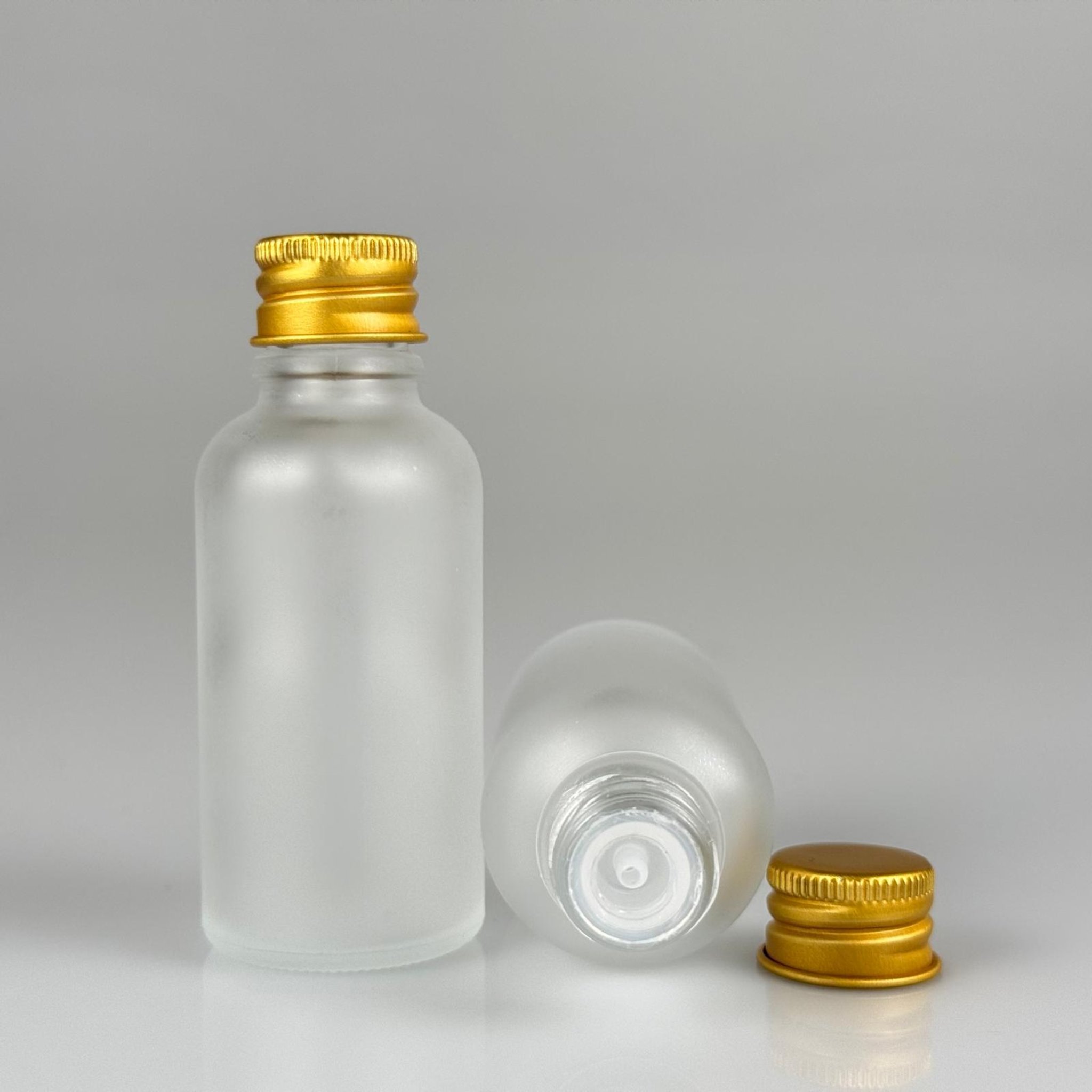 30 CC BUZLU CAM ŞİŞE + KÖPÜK CONTALI GOLD ALÜMİNYUM METAL KAPAKLI + DAMLALIKLI KOLONYA TIPALI TAKIM - 30 ML BUZLU CAM ŞİŞE