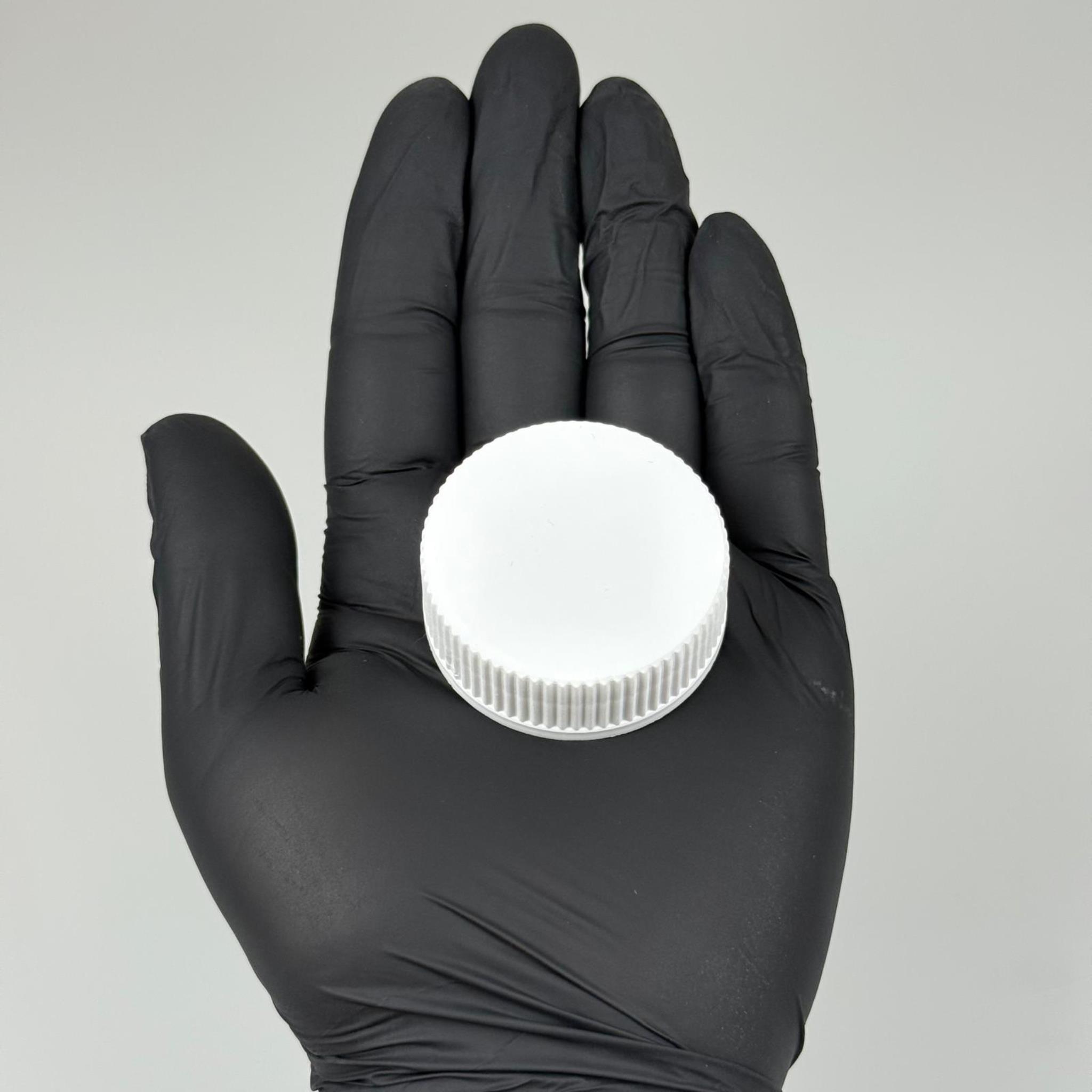 41/18 MM VİDALI PLASTİK KAPAK BEYAZ (PAŞABAHÇE 3 LİTRE KULPLU GALON ŞİŞE UYUMLU)