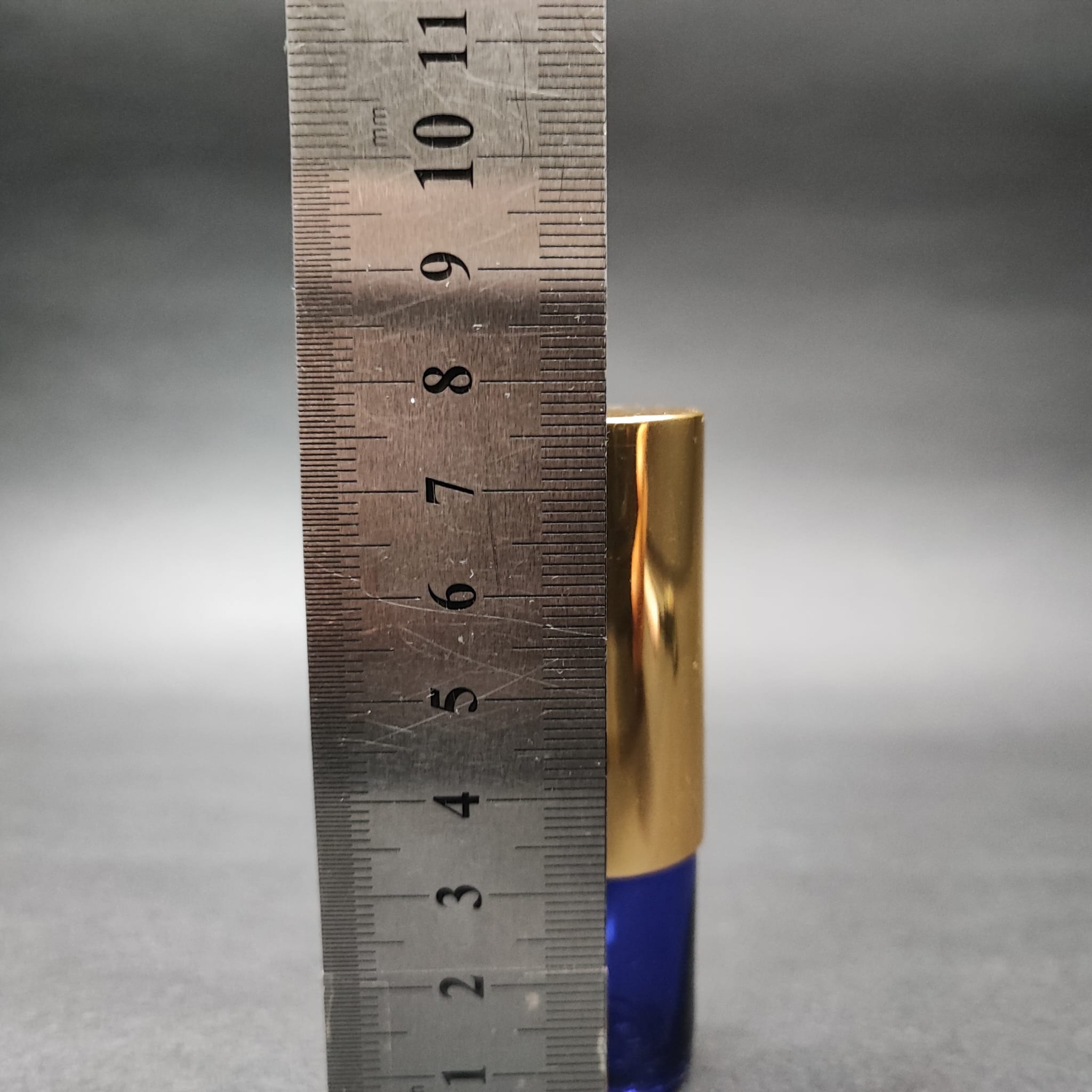 5 ML LÜKS VİDALI VALF ÇEVİRME PARFÜM ŞİŞELERİ - 5 CC MAVİ CAM ŞİŞE - GOLD METAL SPREYLİ KAPAKLI SET